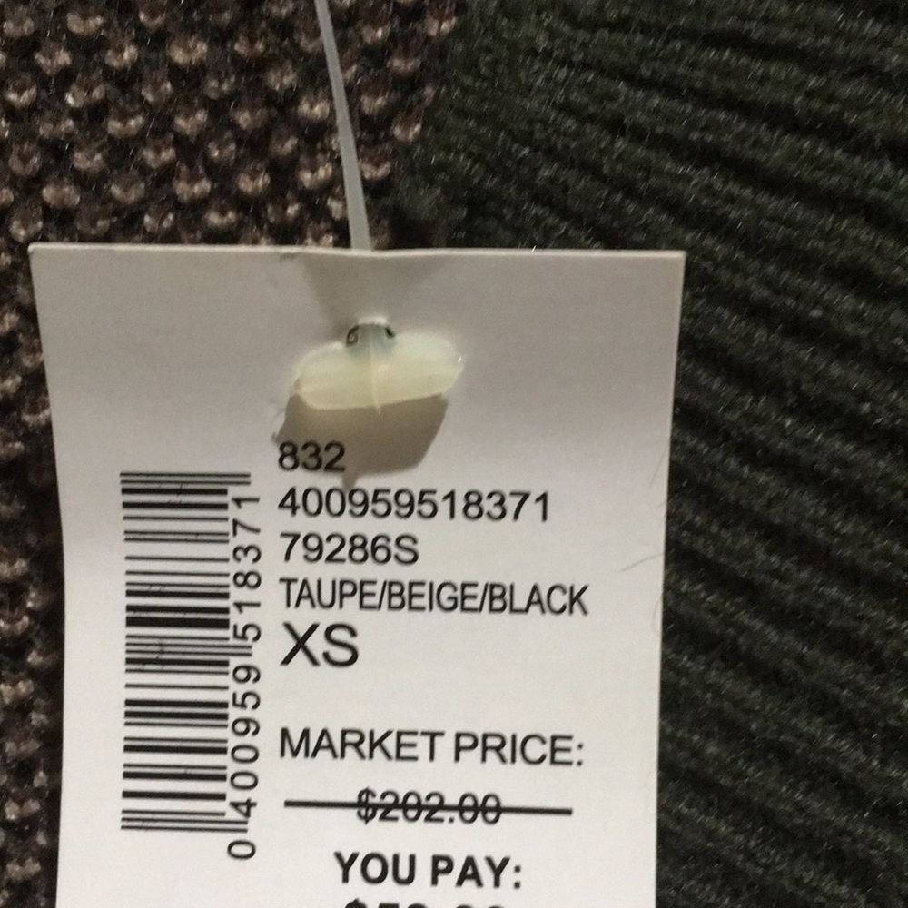 🧣 ❄️ NWT camo sweater tunic ❄️ 🧣 - Picture 3 of 8